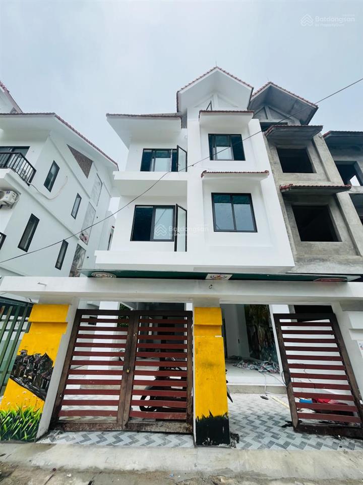 Cắt lỗ cực sâu! biệt thự mỹ đình, dt sổ 203m, chỉ còn 38 tỷ. đường rộng 17m, kinh doanh sầm uất.