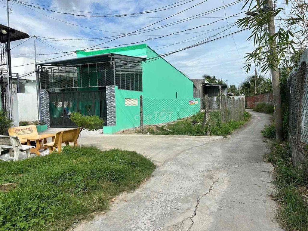 Bán Nền Góc - xã Phú Hưng - Bến Tre