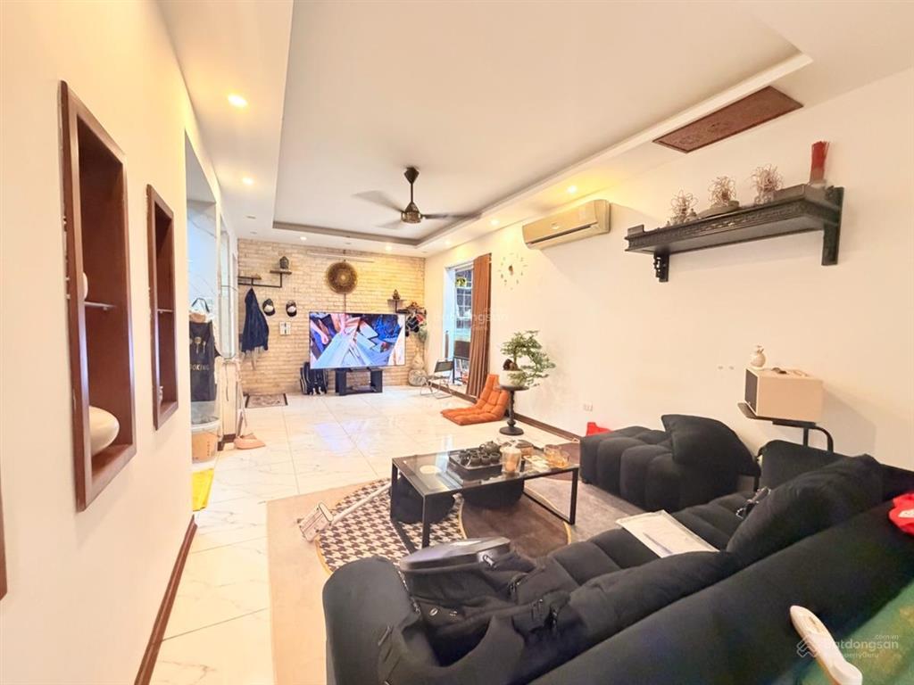 Nhà đẹp sổ đỏ tập thể 36 m/ 95m2 phố đặng thái thân, trung tâm quận hoàn kiếm full nội thất xịn