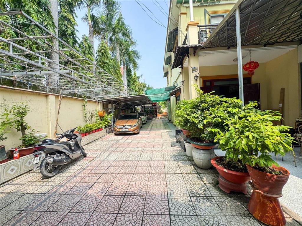 Biệt thự sân vườn mặt tiền vĩnh phú 38 430m2 (ngang 16m) kết cấu 2 tầng giá tốt 19 tỷ