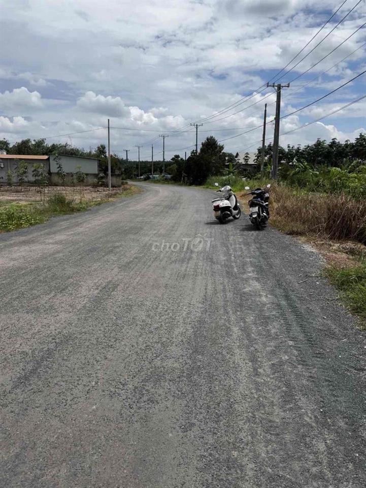 Đất mặt tiền đường nhựa lớn tại khu phố 8 phường Chơn Thành