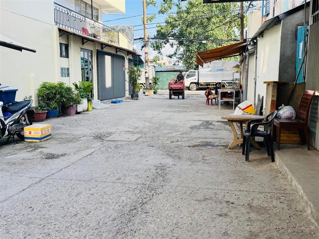 Bán nhà nguyễn duy sát cầu chà và quận 8 40m2 5 tầng 4pn ôt đổ cửa shr hoàn công 5tỷx