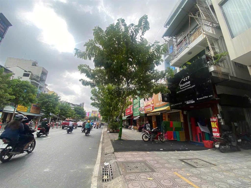 Chủ nợ ngân hàng bán gấp nhà mt lý thái tổ quận 3 dt 8 x 16m kết cấu 7 tầng giá bán 50 tỷ