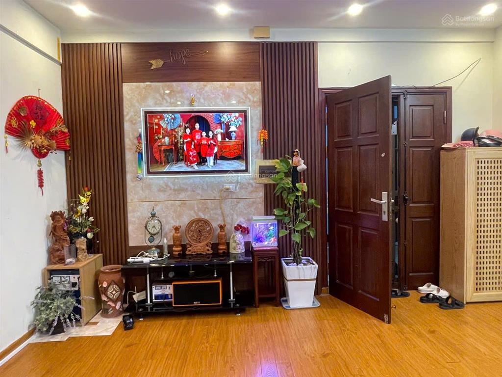 Chính chủ bán căn hộ 105m2 đẹp khu đô thị văn khê