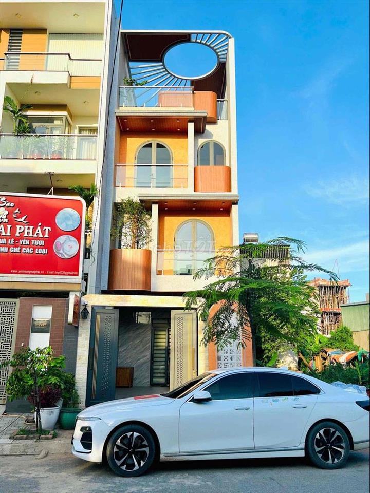 Tôi cần bán nhà riêng gần Vinhomes Grand Park phường Long Bình, HCM