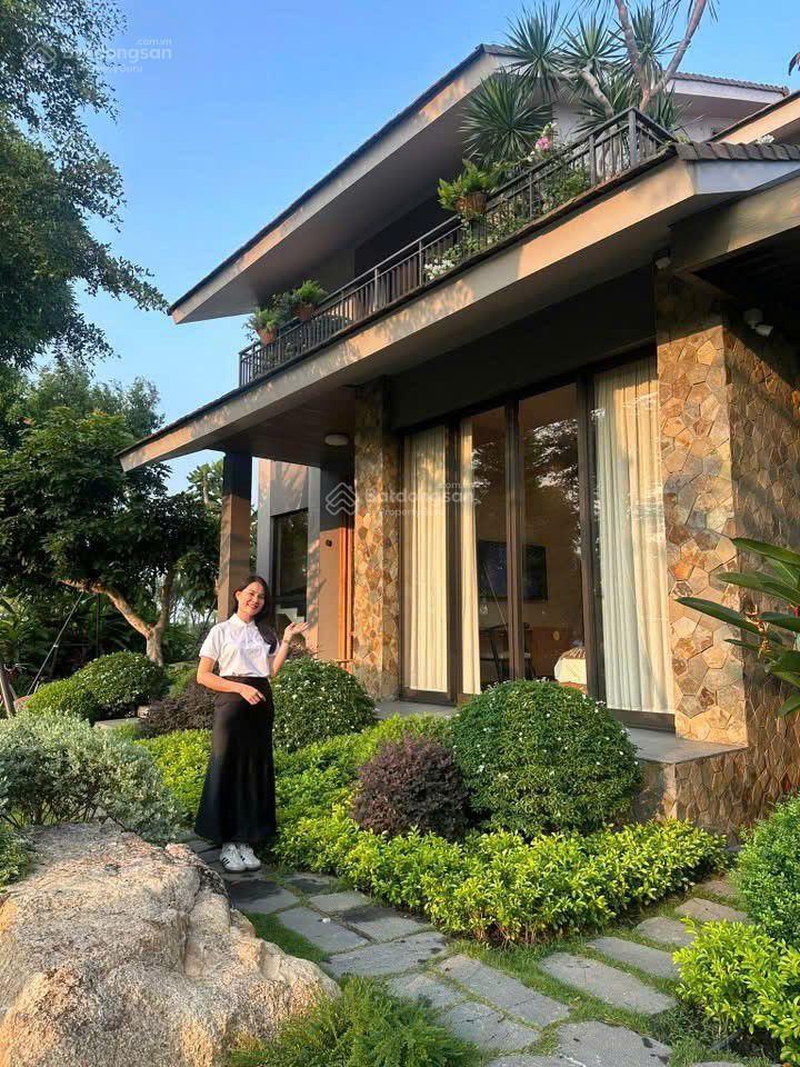 Cắt lỗ bán gấp biệt thự song lập rừng view suối hoa ecopark retreat long an giá hời