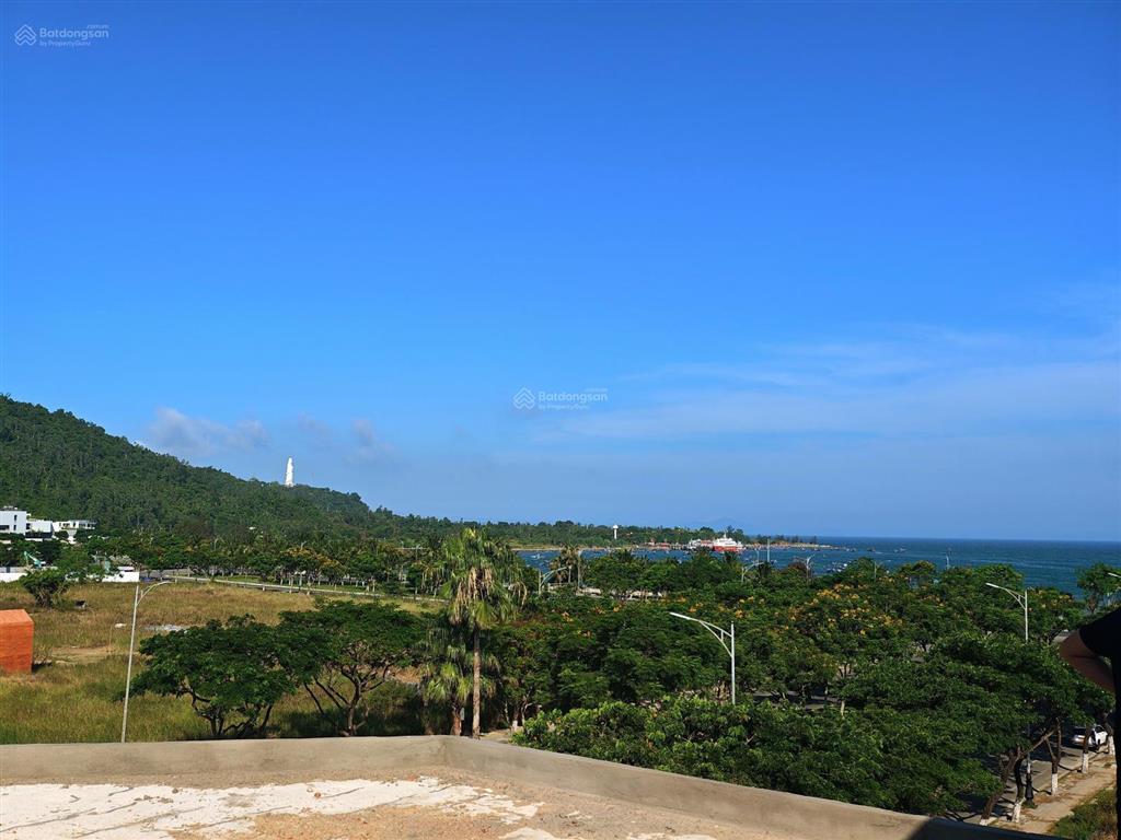Bán đất đường nguyễn đăng giai vị trí siêu đẹp nơi gần biển núi phố cùng giao thoa !!!