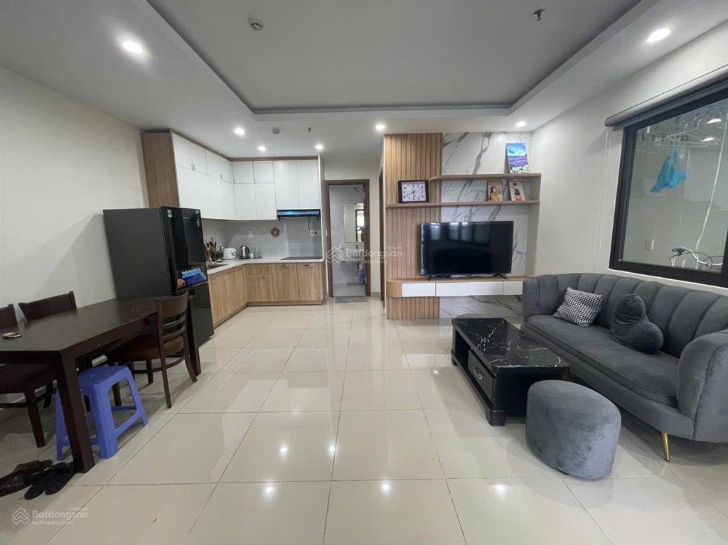 Bán nhanh căn góc 2pn.2wc. full nt. giá 3.1 tỷ.dt66m2. hướng đông nam. 0902 588 *** thanh.