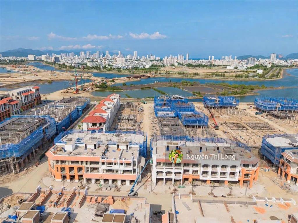 Charmora city nha trang căn liền kề 3 tầng, đường d6 trục đường chính của đảo an cư rộng 20m