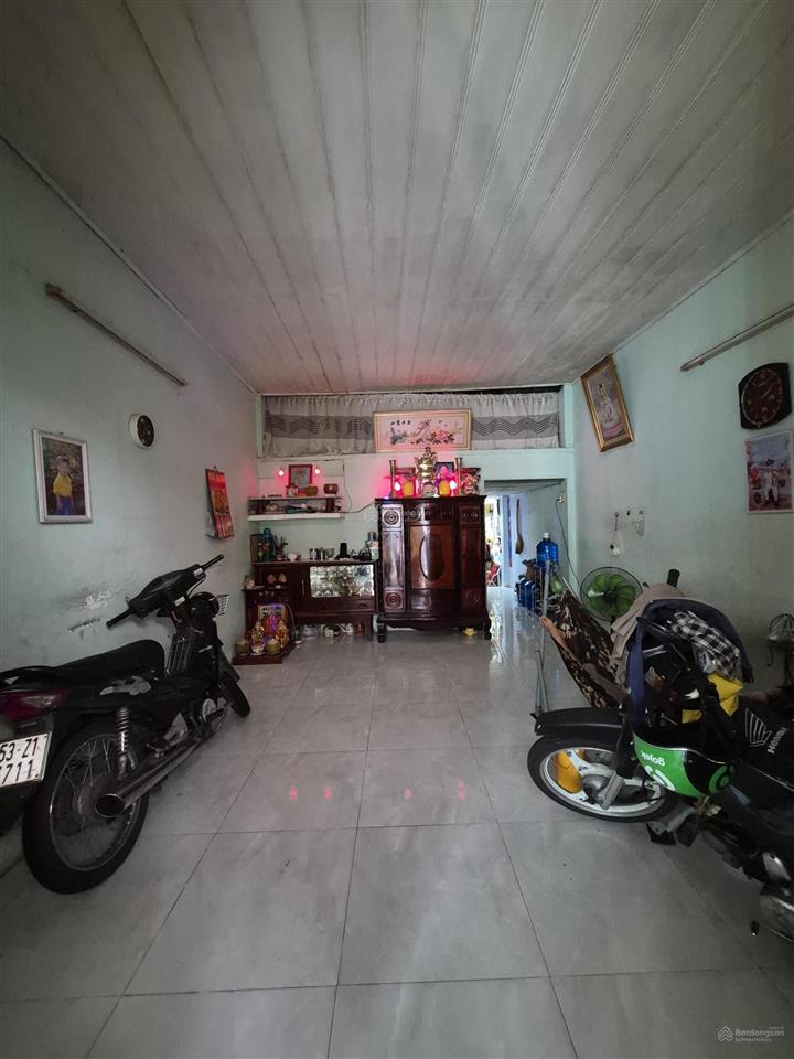 Nhà nguyễn thần hiến q4 sát mt 68m2 nở hậu kdc hiện hữu phù hợp xây mới