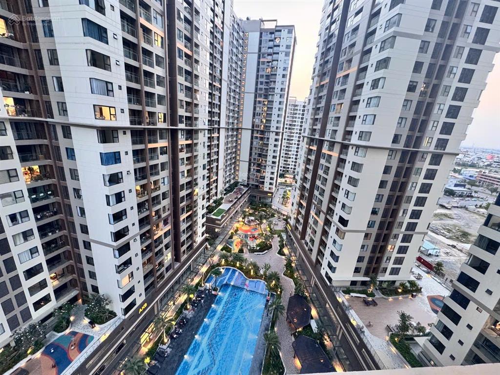Bán căn góc akari city chủ đang ngộp 4,5 tỷ sổ sẵn 80m2 (2pn /2wc) view hồ bơi ac tham khảo giá