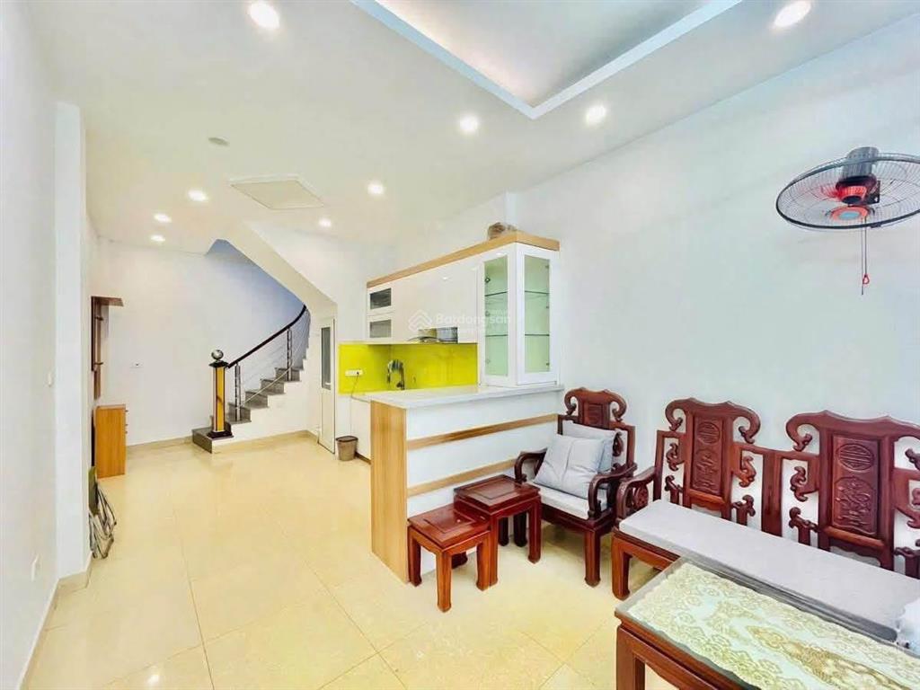 Minh khai 2 thoáng ngõ 3 gác, 5 tầng xây mới, 3 pn tặng nội thất, sđcc, ko quy hoạch
