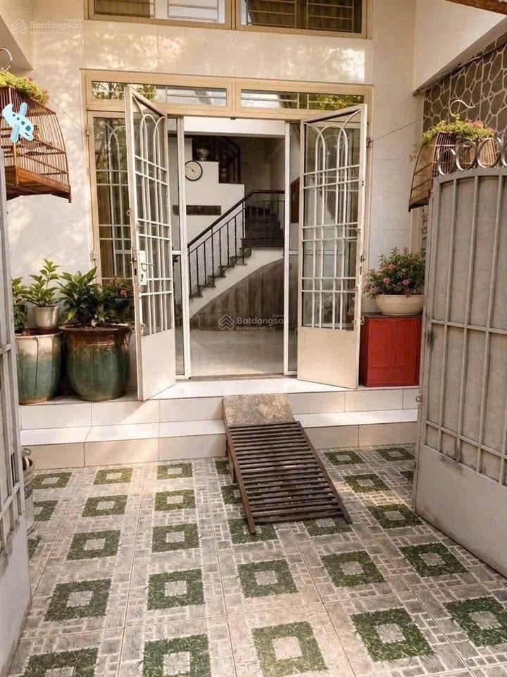 Nhà 3 tầng 60m2 đối diện bv 175 gần cv gia định đi sân bay 5 phút chỉ hơn 5 tỷ