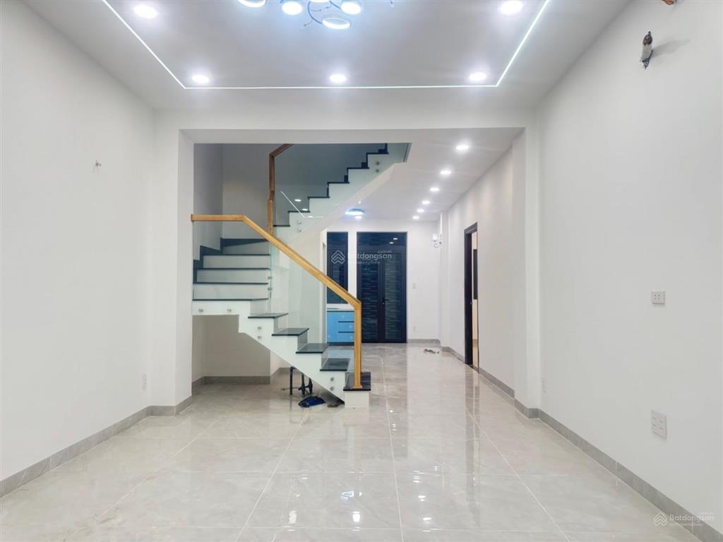 Nhà mới 2 tầng phạm văn đồng 95m2 8,9 tỷ phạm văn đồng, p3, gò vấp