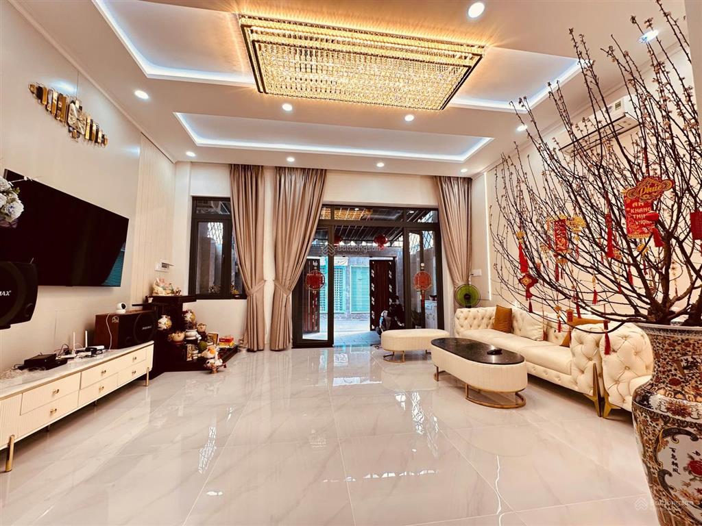 Gấp bán biệt thự mini 4 tầng có thang máy 6 x 18m vuông xe tải quang trung gò vấp, 16.5 tỷ tl