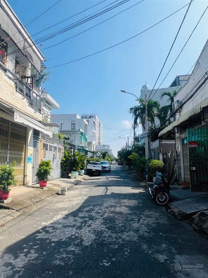 Hàng thơm lô đất ngang 5m đường nhựa ô tô ngay phạm văn đồng