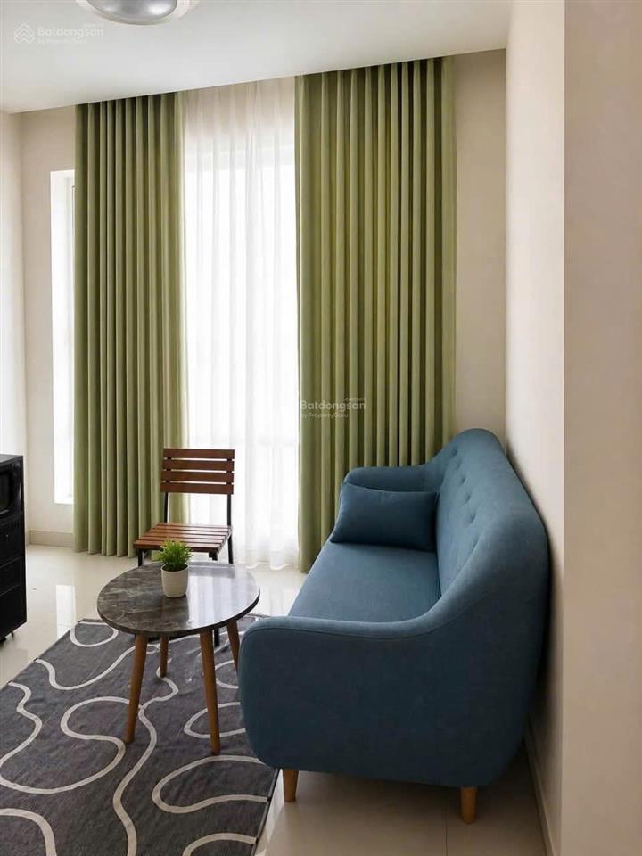 Bán chung cư 8x đầm sen 50m2, ban công phòng khách rộng, tặng nội thất cần bán có sổ hồng