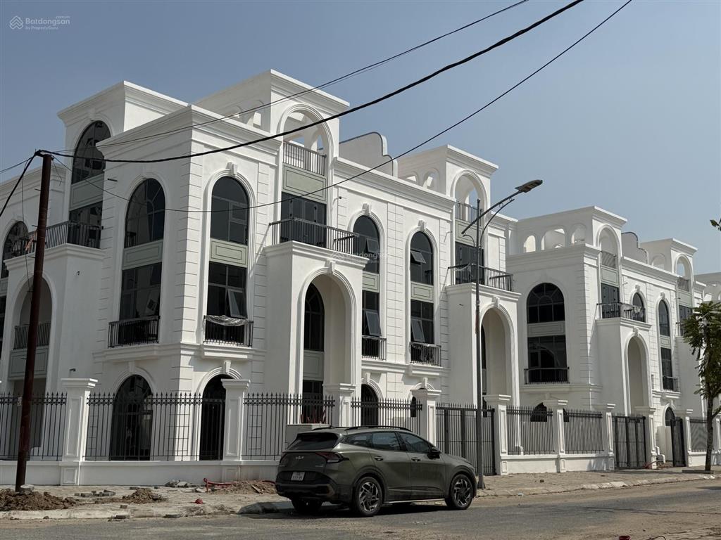 Chính chủ bán bt đã xây nhà hoàn thiện mặt ngoài. cần bán nên giá vô cùng hợp lý