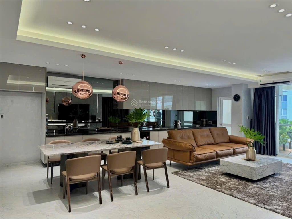 Giá tốt thị trường! cần bán gấp căn hộ green valley phú mỹ hưng 3pn 2wc có ô để xe giá chỉ 9,4 tỷ