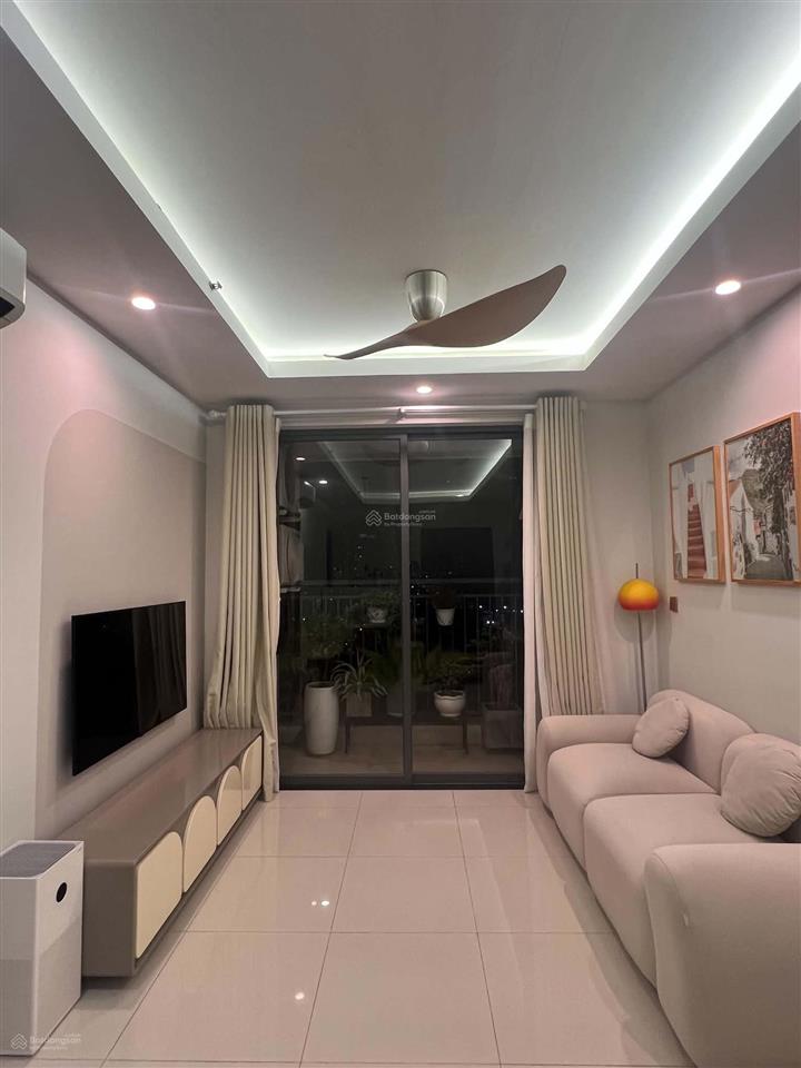 Chính chủ gửi bán gấp căn 2 phòng ngủ full nội thất giá tốt tại q7 boulevard