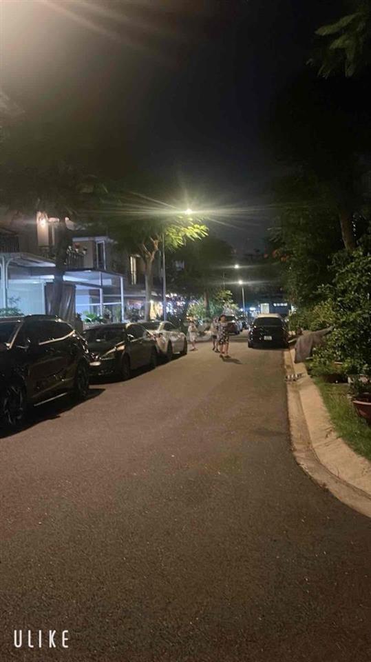 Bán Biệt Thự Phố lovera park KDC dân trí cao - đầy đủ tiện ích.