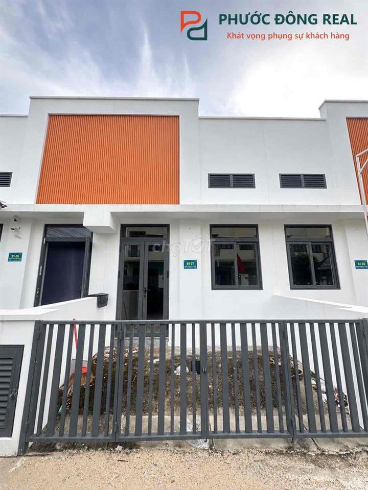Nhà phố liền kề 1 trệt 1 lửng thiết kế Duplex KCN Phước Đông- Tây Ninh