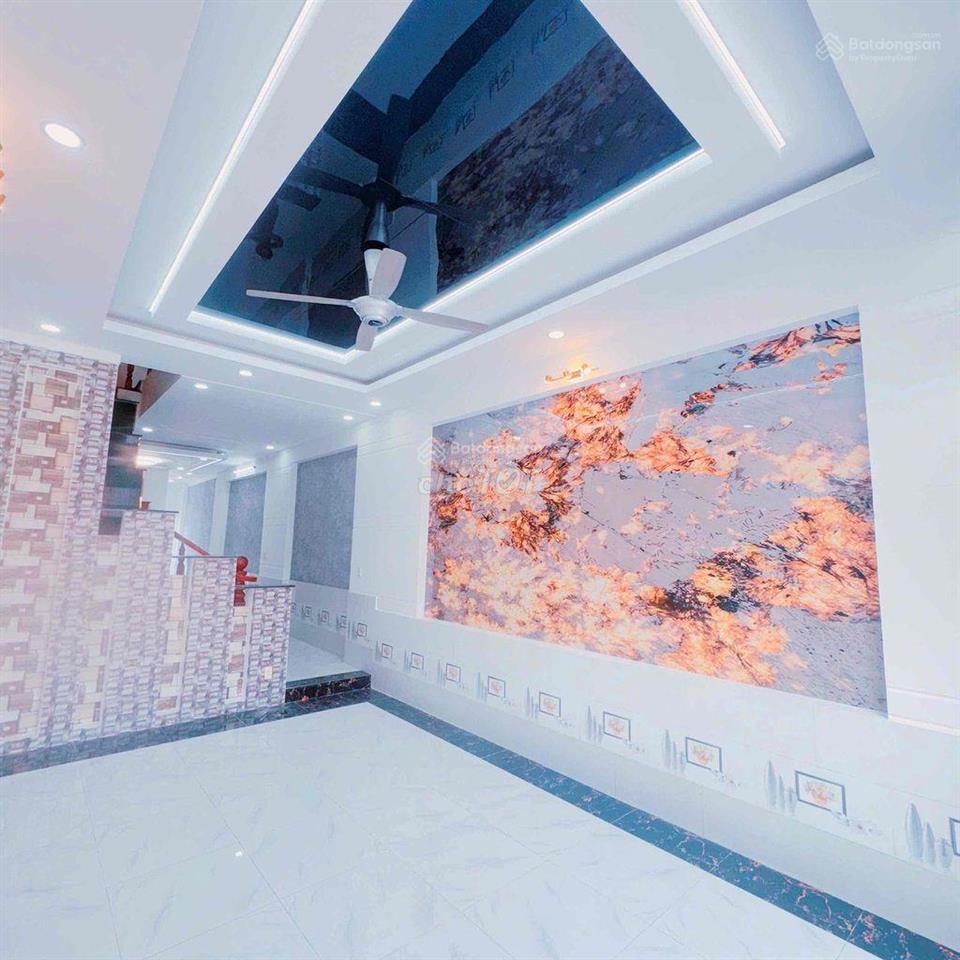 Bán nhà hẻm ô tô dĩ an 114m2 4pn sân ô tô rộng gần vincom dĩ an 4,69 tỷ