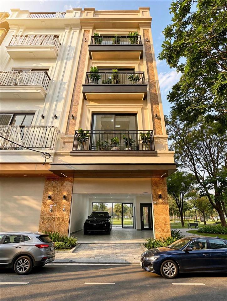 Bán nhà pl dương văn bé, hai bà trưng dt 55m, pk 12 tỷ gara ô tô cạnh công viên, chung cư bên cạnh