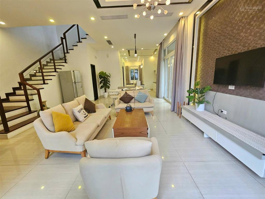 Cần bán căn biệt thự khu b full nội thất, sẵn sổ đỏ rộng 289m2 giá 19,8 tỷ bao phí (có ra lộc)
