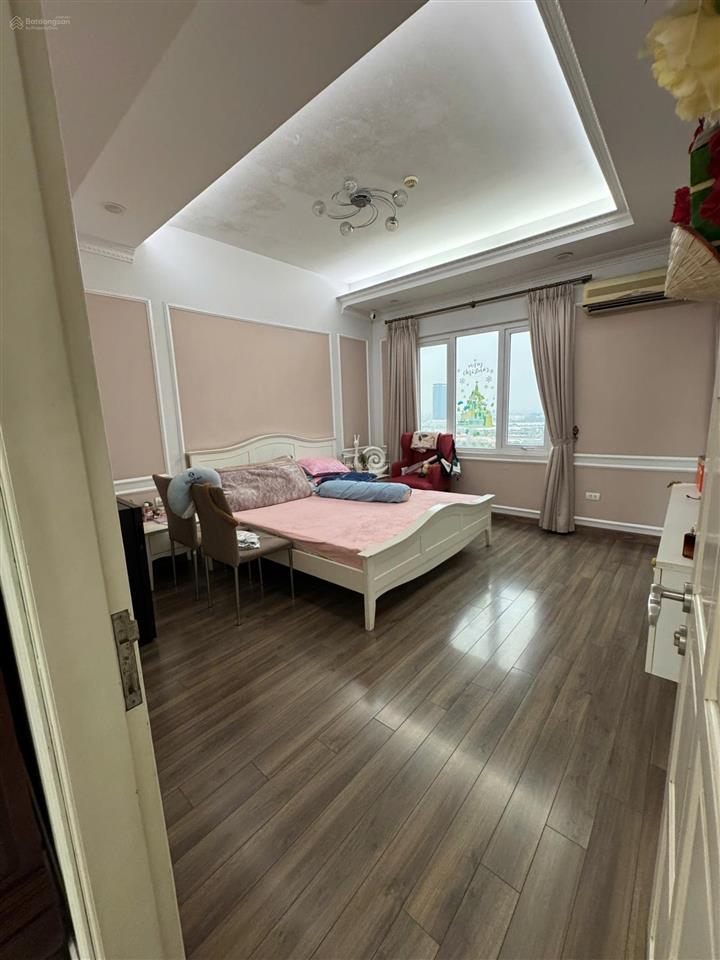 Bán cc tòa g2,3 ciputra 150m2 nội thất đẹp tầng cao giá chỉ 11 tỷ, 0985 680 ***