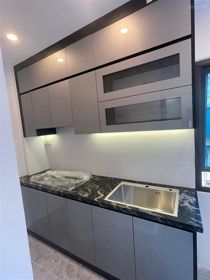 Bán toà dòng tiền 60m 7 tầng thang máy doanh thu khủng 100tr/ tháng sđcc ko quy hoạch 16,25 tỷ