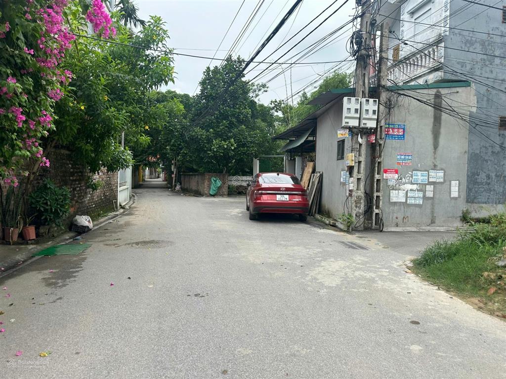 Chính chủ cần bán gấp 50m việt hùng đông anh. lô góc ngõ thông ô tô vào tận đất. giá 3,3 tỷ
