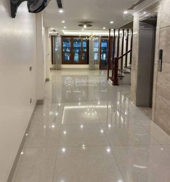 Bán nhà mặt phố nhật chiêu view hồ tây hai mặt phố 95 tỷ