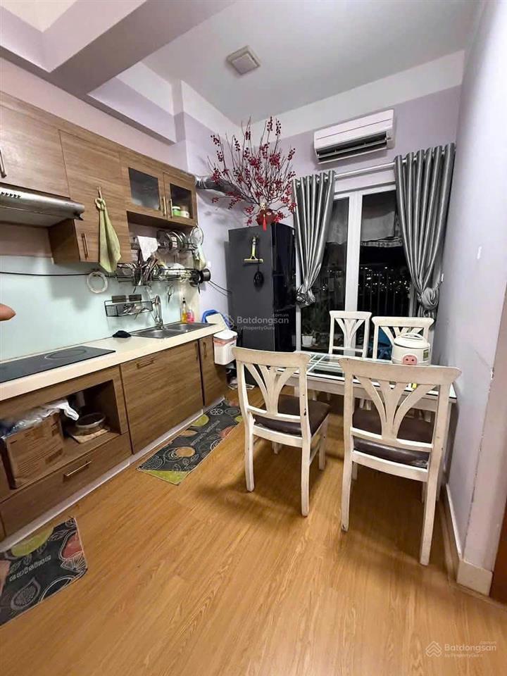 Bán 2pn 73.8m sử dụng tòa b1 gemek 1 giá bán 3 tỷ full nội thất. 0985 691 ***