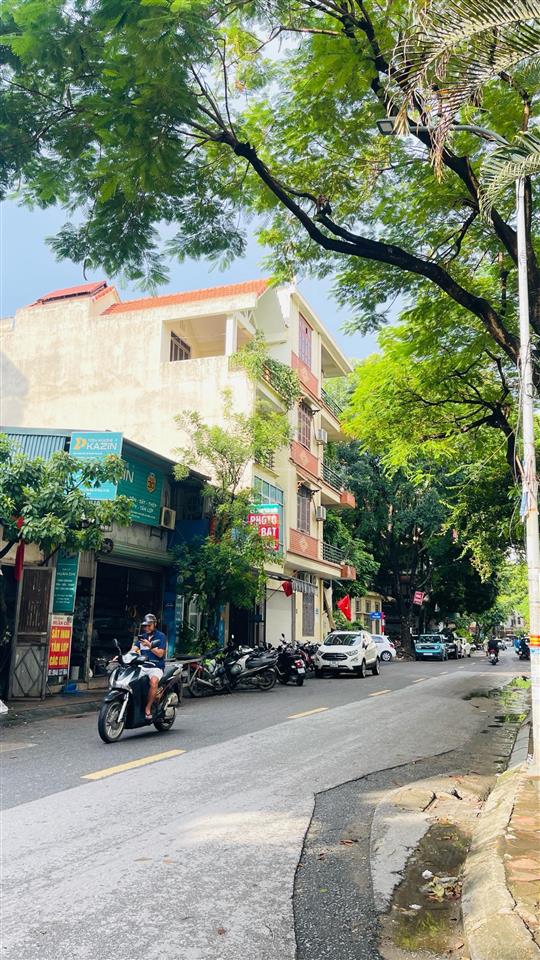 Nhà mặt phố bạch thái bưởi phường văn quán hà đông, dt= 48m2 giá 10,2tỷ