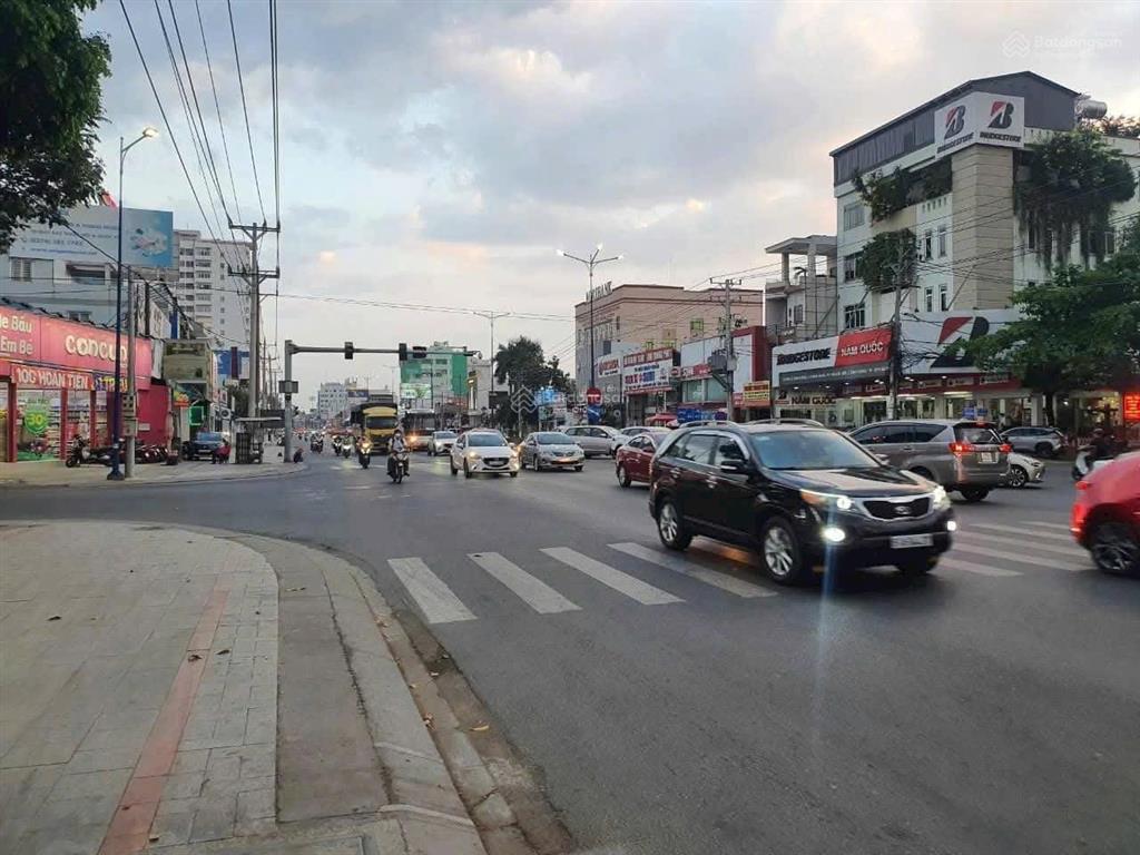 Bán đất mặt tiền phú lợi, ngay ngã 3 năm sanh, thổ cư 100%, giá 7,9 tỷ