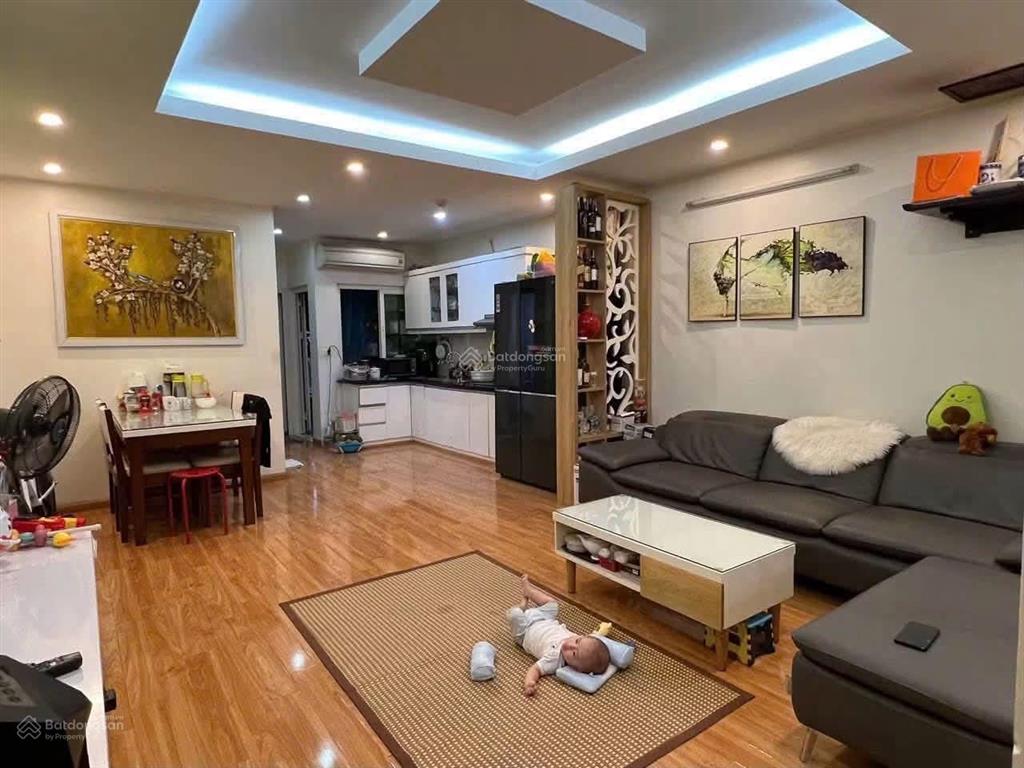 Em cần bán chcc thăng long garden tại 250 đường minh khai với diện tích 80m gồm 2 ngủ 2 vệ sinh.