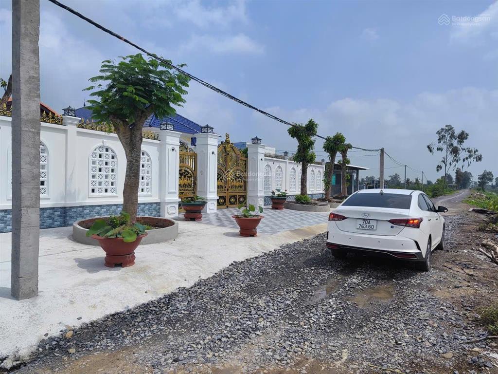 Chỉ 369tr sở hữu ngay lô 500m2 đất vườn thủ thừa, view kênh thoáng, giá hời cho nhà đầu tư