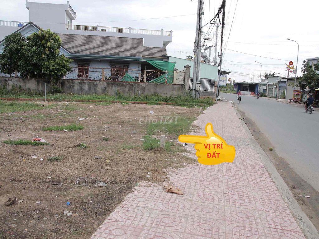 Bán đất mặt tiền