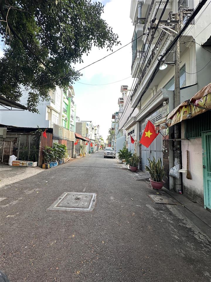 Bán đất tặng dãy trọ 8 phòng. hẻm 8m lê văn quới. 130m2. giá 7ty500