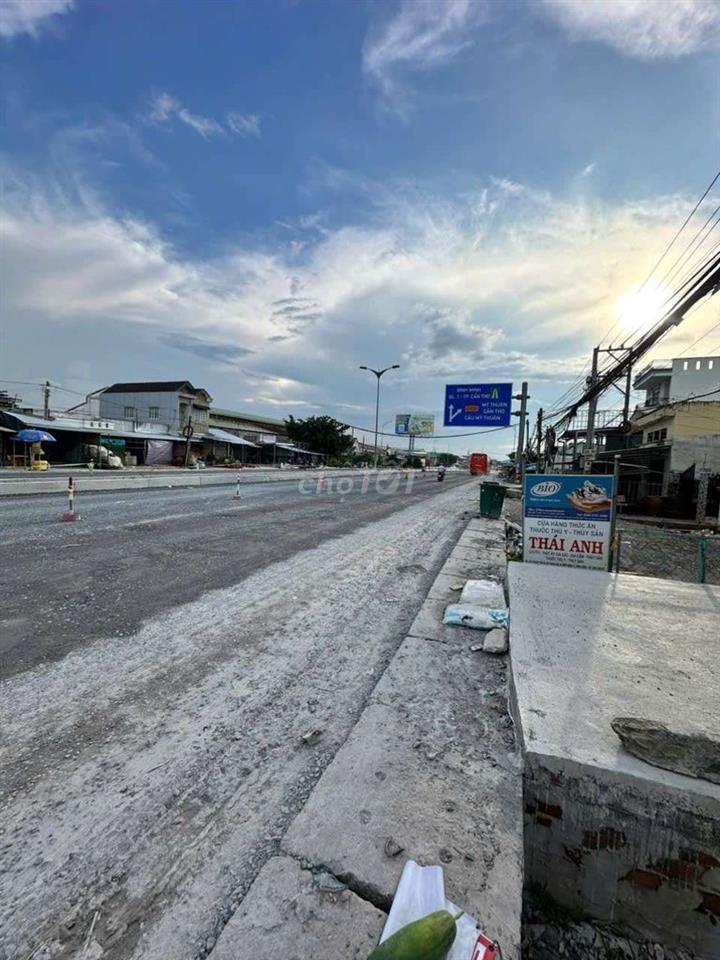 Bán đất thổ cư MT Quốc Lộ 1A cặp bến xe Bình Minh Vĩnh Long