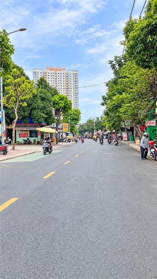 Lô đất vuông đẹp đường ô tô sát trục lê văn thịnh quận 2