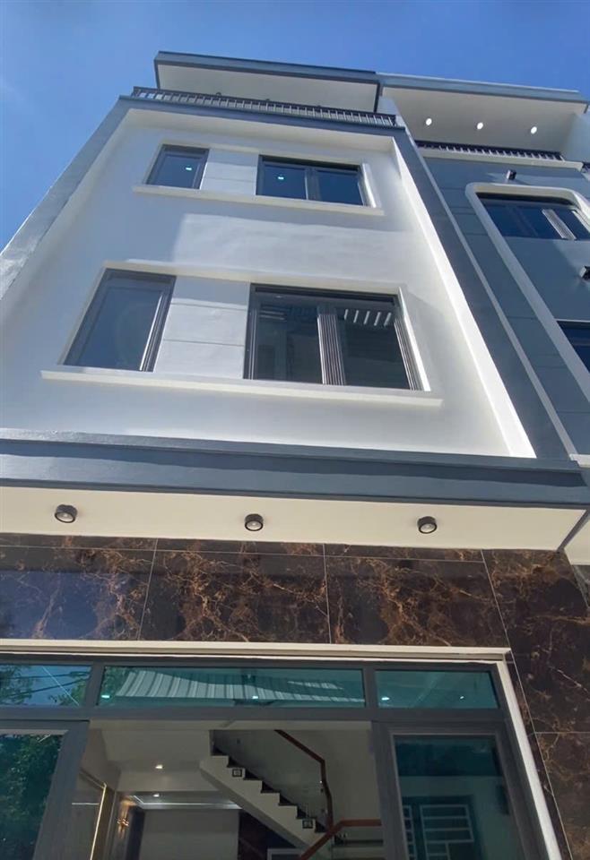 Nhà Đẹp- Giá Tốt BÁN NHANH CĂN NHÀ 3,6XX TỶ – Ô TÔ ĐỖ CỬA, 4 TẦNG ĐẸP SẴN, GẦN PHỐ ẨM