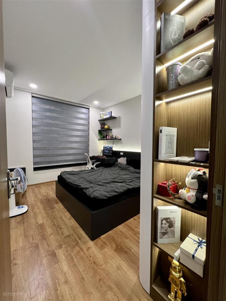 Chính chủ bán căn hộ 89,4 m2 tòa dv01 rose town 79 ngọc hồi, yên sở, đã có sổ 0983 942 ***