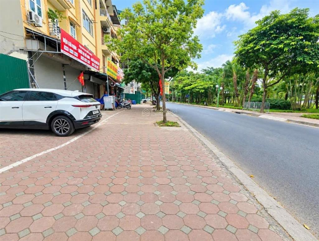 Bán nhà mặt phố kim giang thanh liệt 55m, mt 4.5m, giá 20 tỷ