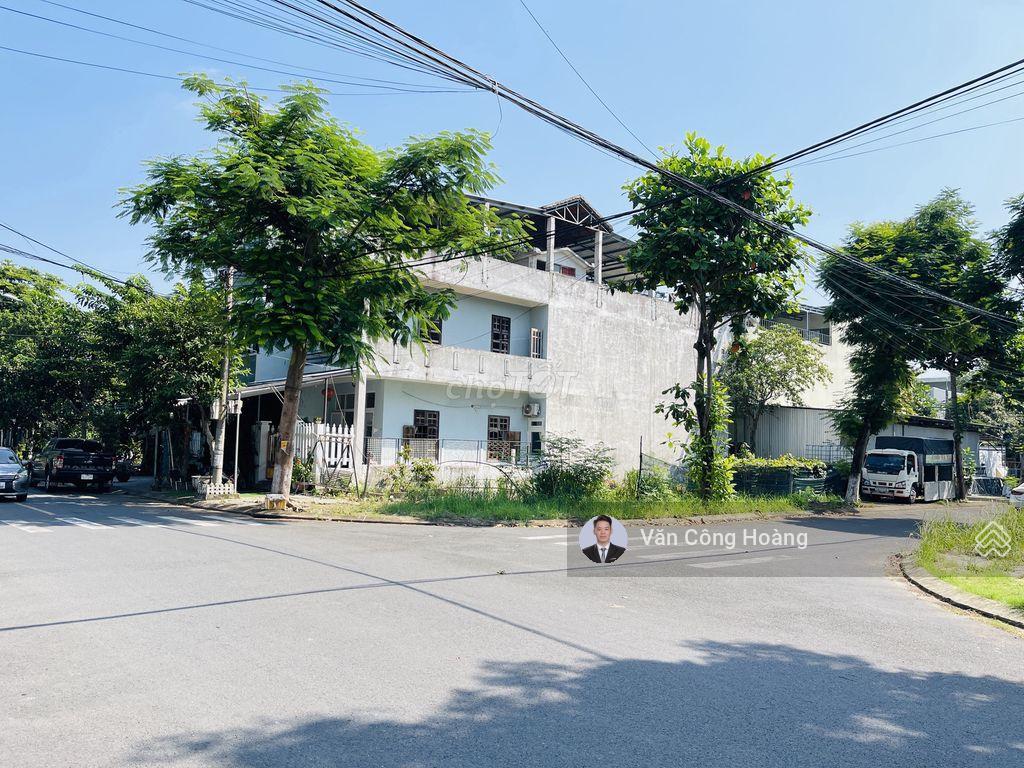 Lô góc 2mt huỳnh xuân nhị sát phạm hùng hòa xuân 200m2 ngang 10m chỉ 9.8 tỷ