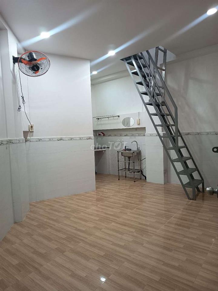 chính chủ bán nhà quận 4