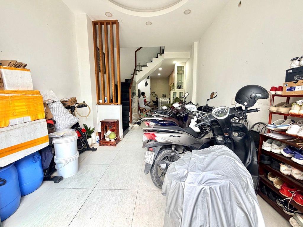 Bán nhà hẻm ô tô Phạm Văn Đồng, P13 Bình Thạnh, 45m2, 4 tầng, giáp Q1