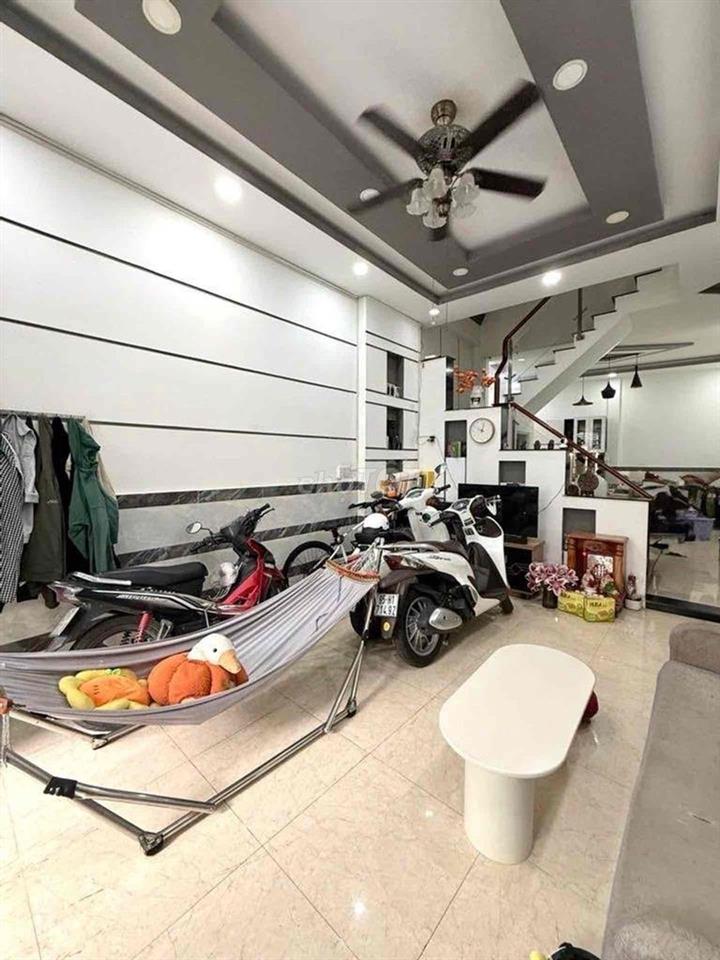 Nhà Tỉnh Lộ 10 - Tên Lửa | Ngang Lớn 5,7m x 12,5 | Giá 4,3 Tỷ | Hẻm XH