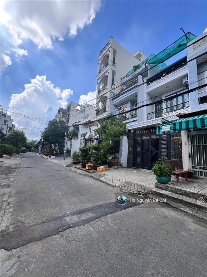 Hẻm 12m hoàng ngọc phách dt 4x20m (giá tốt khu chợ vải) giá 8,8 tỷ
